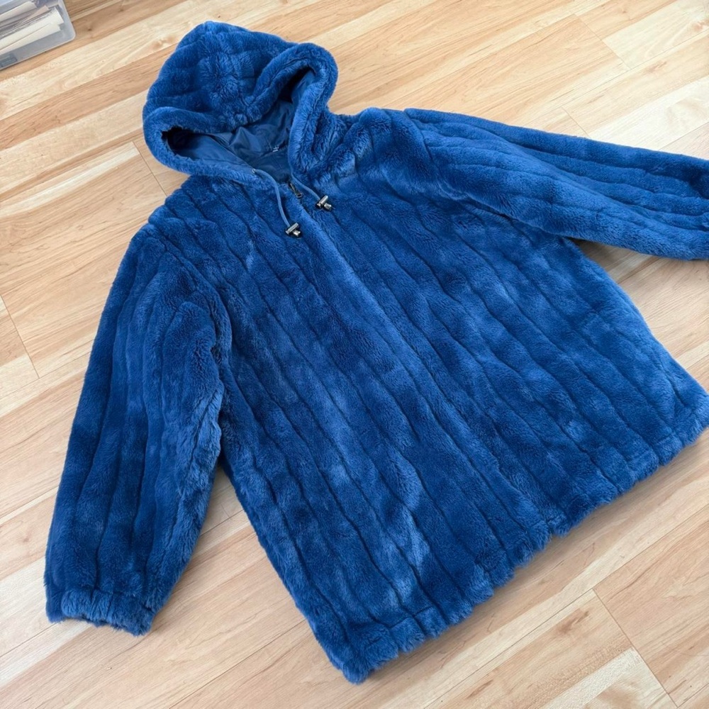 Deep blue faux fur hooded jacket with pockets - Picture 6 of 8